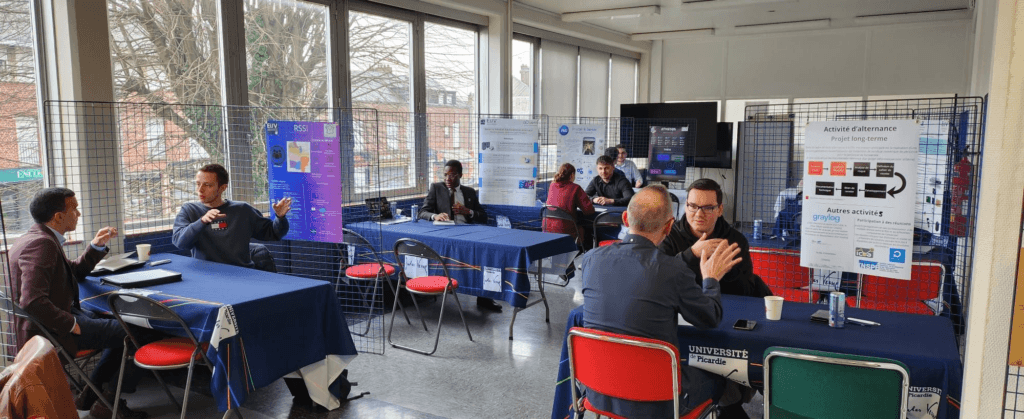 Les élèves de deuxième année du cycle ingénieurs en Cybersécurité présentent les travaux de leur premier semestre d&rsquo;apprentissage.