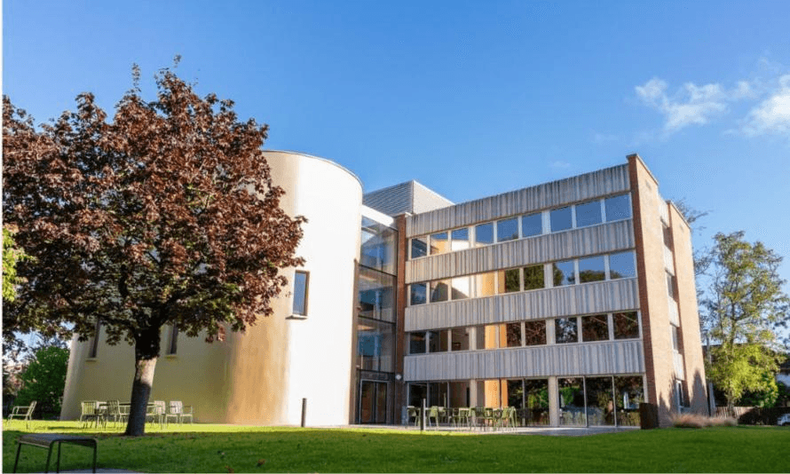 Campus Jean Arnault : rejoignez l’EDHEC et profitez d&rsquo;un hébergement idéal pour votre startup