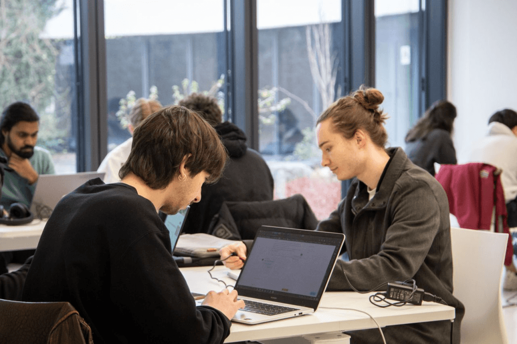 Nos étudiants du Master DS (Data Science) et les élèves de 3e année du parcours SDI (Science des Données & Intelligence Artificielle) de hashtag#EcoleCentraleLille ont une nouvelle fois relevé le défi du hashtag#DataChallenge !