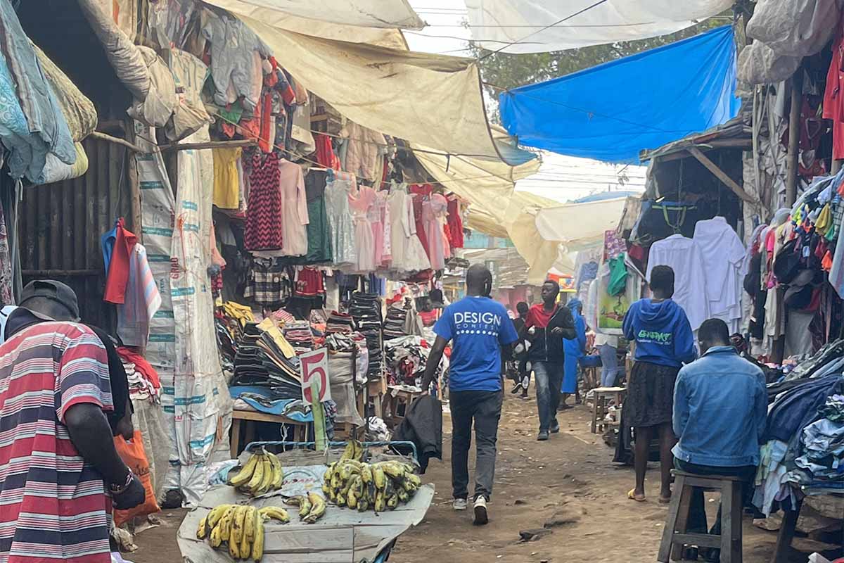 Raphaël partage son expérience de mobilité au Kenya, un modèle de transition énergétique
