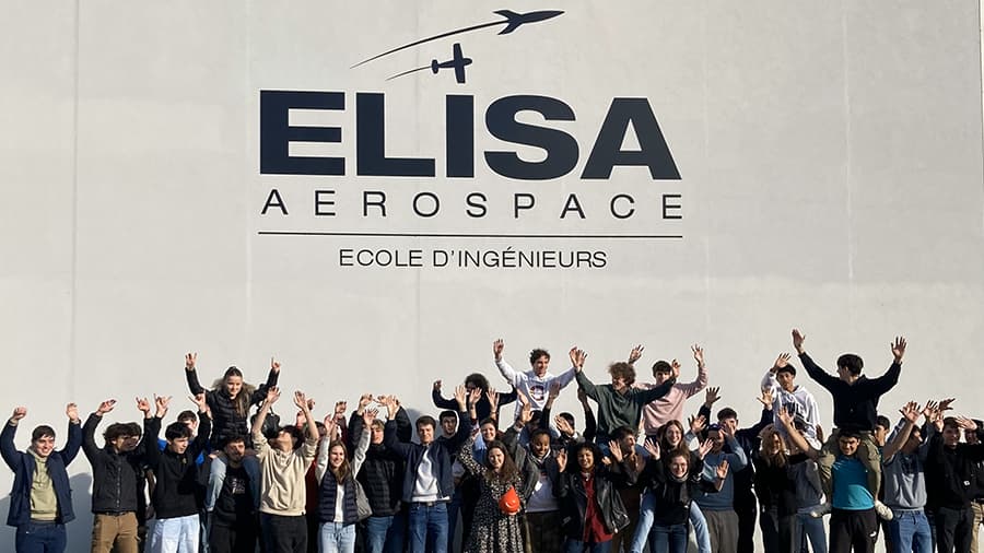 L’AERONAUTIQUE – LE SPATIAL DES ENJEUX POUR LA DEFENSE