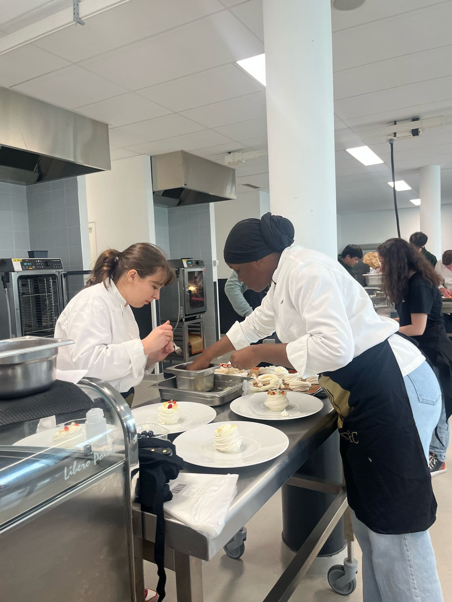 Un trio de saveurs et une troisième place pour nos étudiants au concours Toqu’Edhec