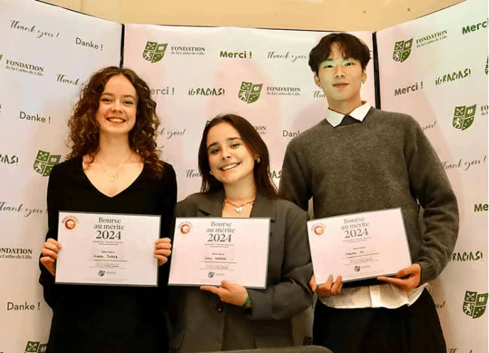 3 étudiants récompensés par une Bourse au mérite